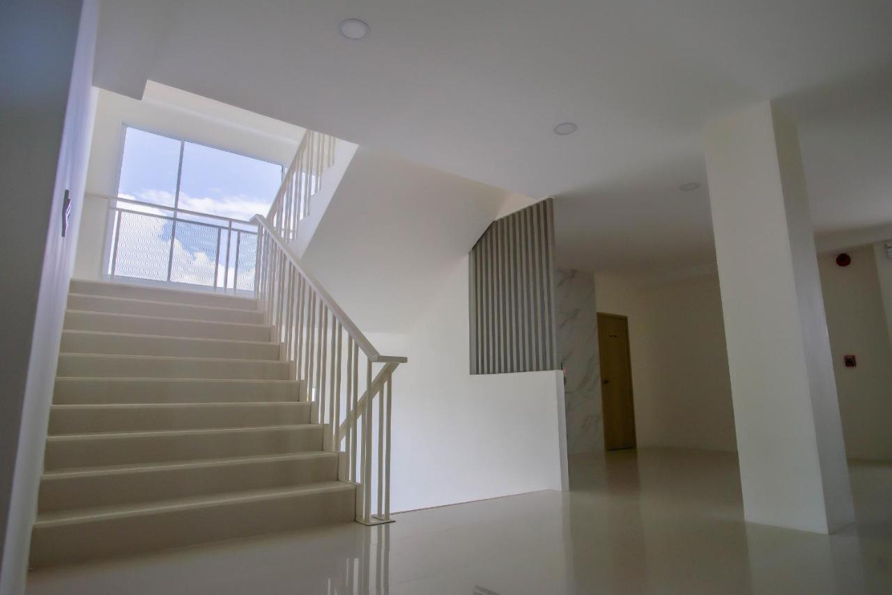Hotel Agnes Μπούρι Ραμ Εξωτερικό φωτογραφία
